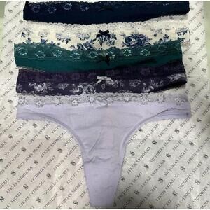 Victorias Secret Thong set